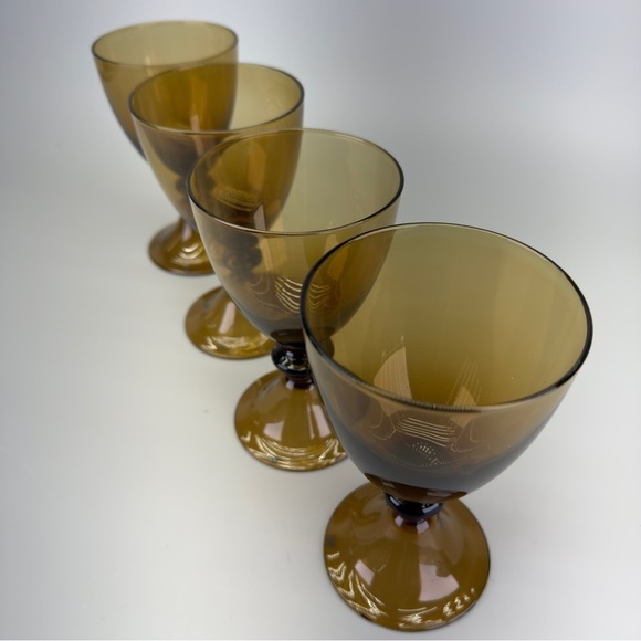 Set of 4 Diane Von Furstenberg 
Handblown Amber Wine Glasses - Picture 4 of 10